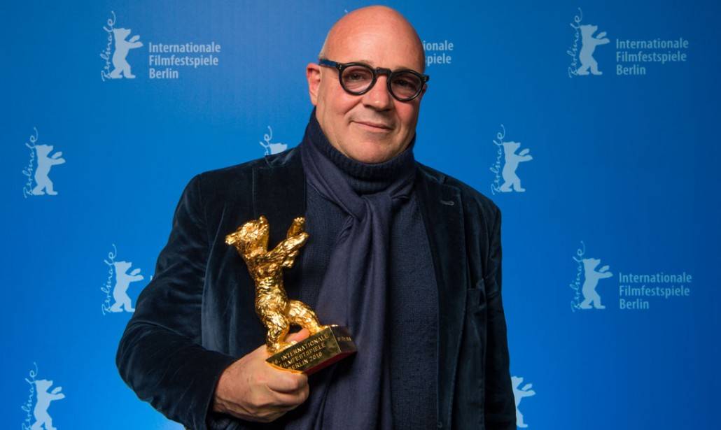 Gianfranco Rosi winning the Golden Bear for &#039;Fire at Sea&#039; in Berlin